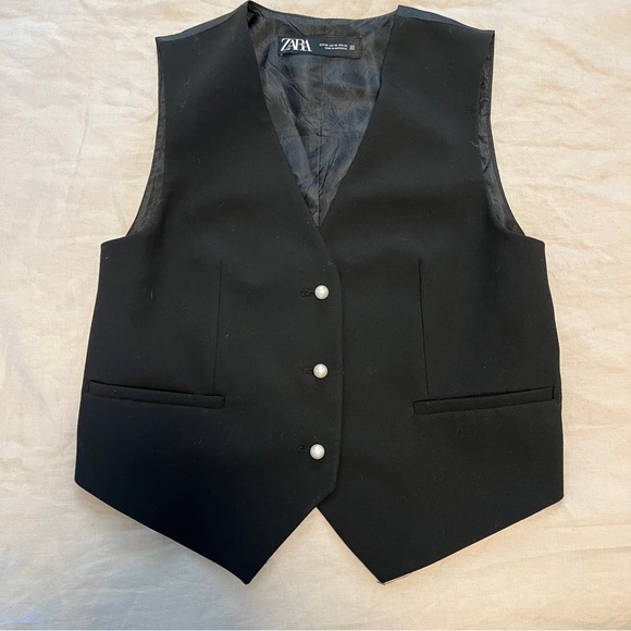 Pearl Button Appliqué Vest | Black | Size Extra Small | Zara - Picture 2 of 5